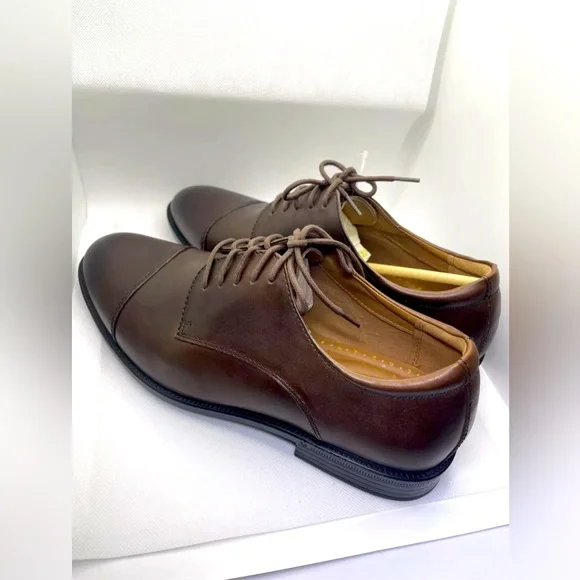 G.H. Bass & Co. Men's Flex Step Cap-toe/Brown Shoes 9 W / NWB /Boys/ Slip Res.